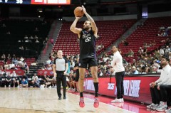 火箭队核心后卫离队，杜兰特状态下滑，球队应对挑战策略调整